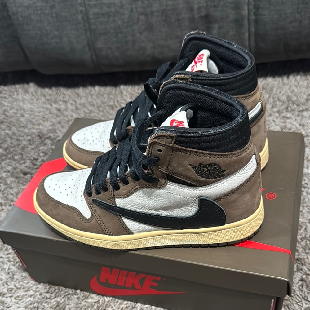 Jordan Black and White Sneakers High-Top Design